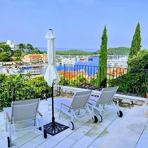 Apartment Topic, Vrsar